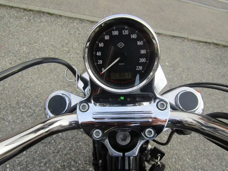Harley-Davidson 1200 Custom CA (2013 - 17) - XL 1200CA (7)