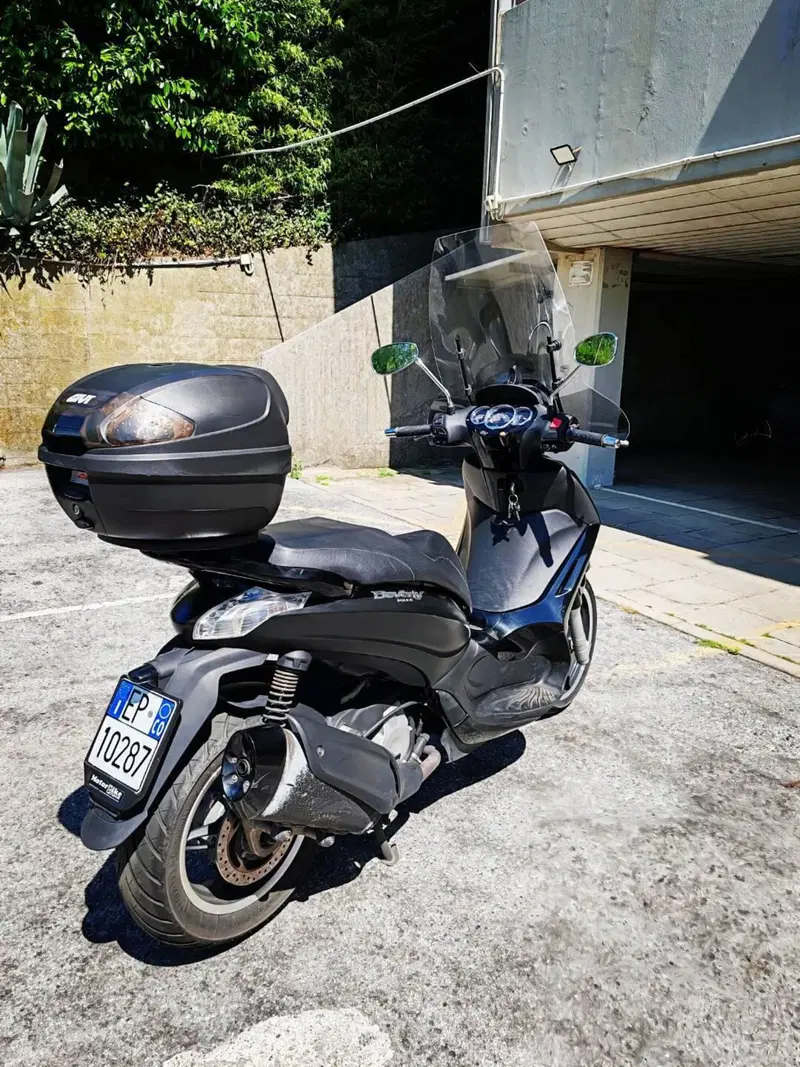 Piaggio Beverly 350 Police ABS-ASR (2018 - 20) (2)