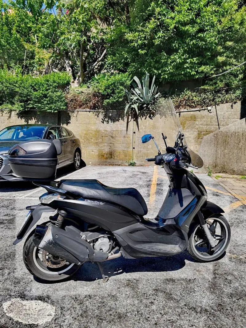 Piaggio Beverly 350 Police ABS-ASR (2018 - 20) (3)
