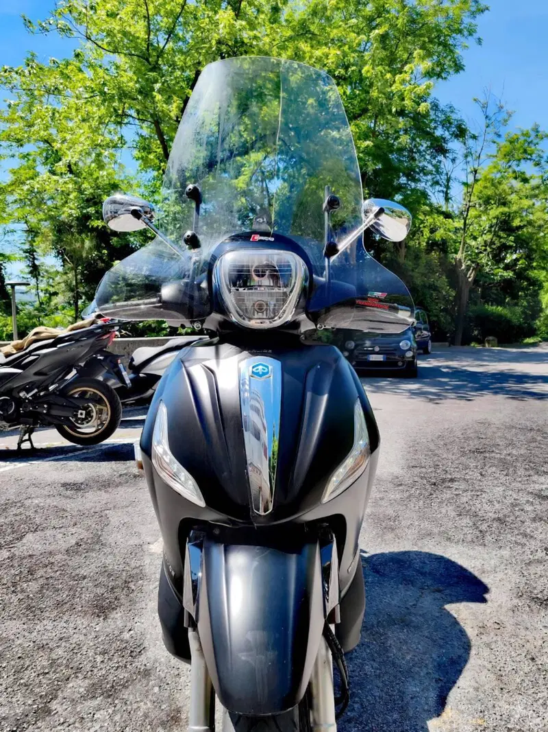 Piaggio Beverly 350 Police ABS-ASR (2018 - 20) (8)
