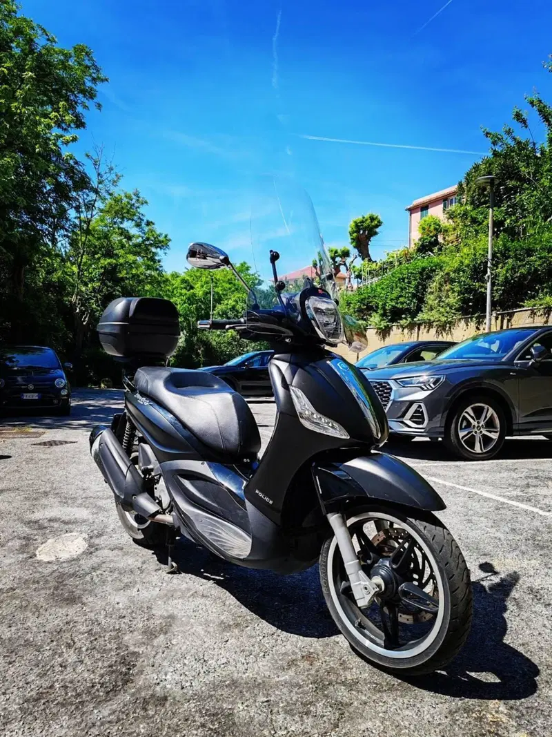 Piaggio Beverly 350 Police ABS-ASR (2018 - 20) (10)