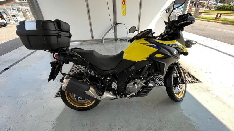 Suzuki V-Strom 650XT (2021 - 25) (3)