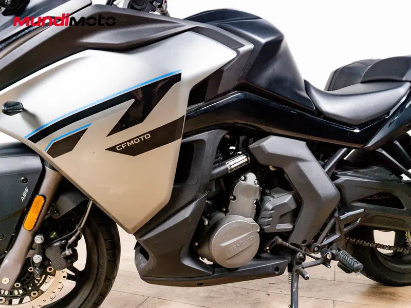 CFMOTO 650GT (2021 - 26) (9)