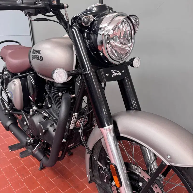 Royal Enfield Classic 350 (2021 - 26) (2)