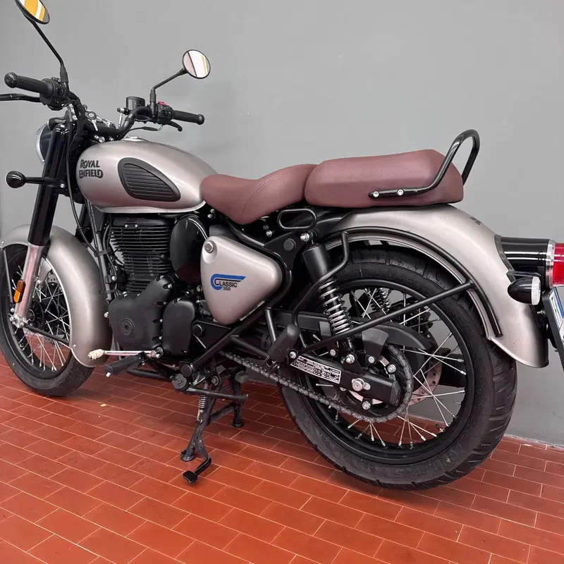 Royal Enfield Classic 350 (2021 - 26) (6)