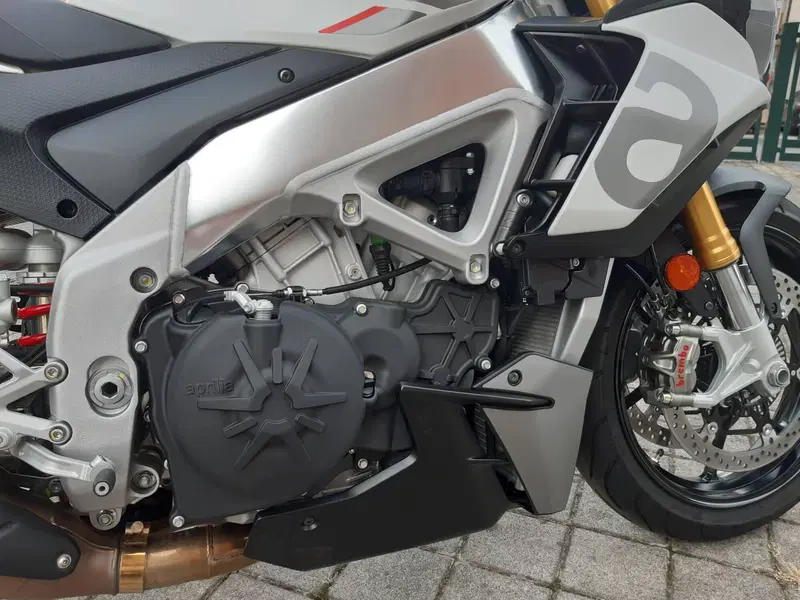 Aprilia Tuono V4 (2021 - 24) (4)