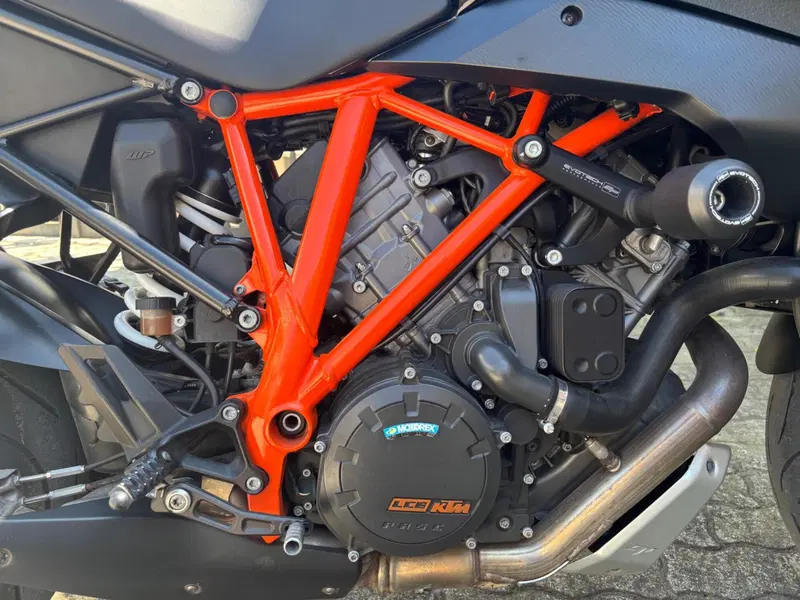 KTM 1290 Super Duke GT ABS (2016 - 18) (5)