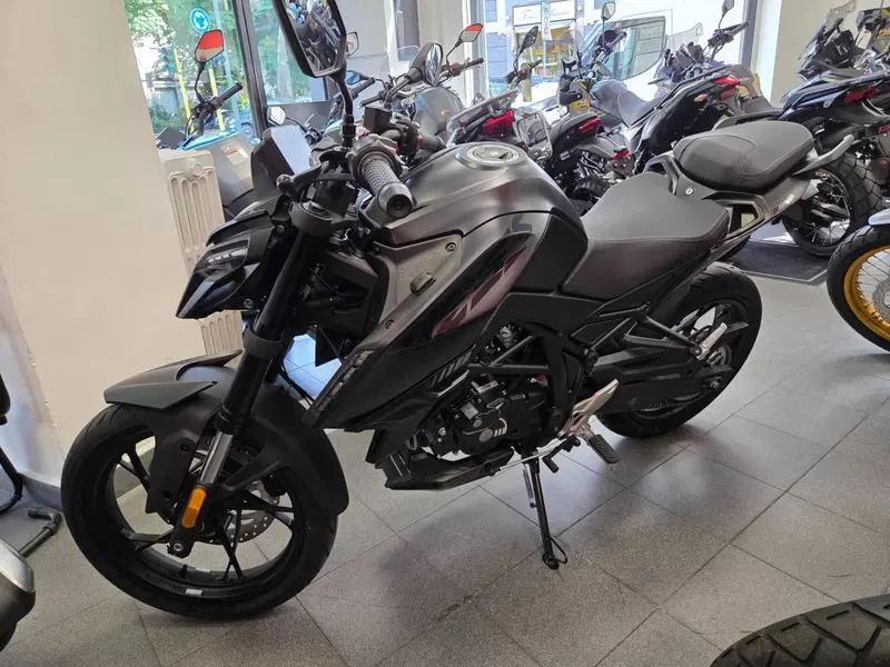 Voge Brivido 125S (2026) (2)