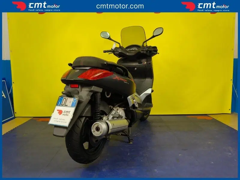 Yamaha X-Max 250 (2007 - 09) (4)