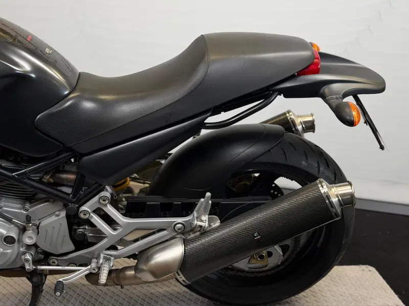 Ducati Monster 620 I.E. Dark (2002) (9)