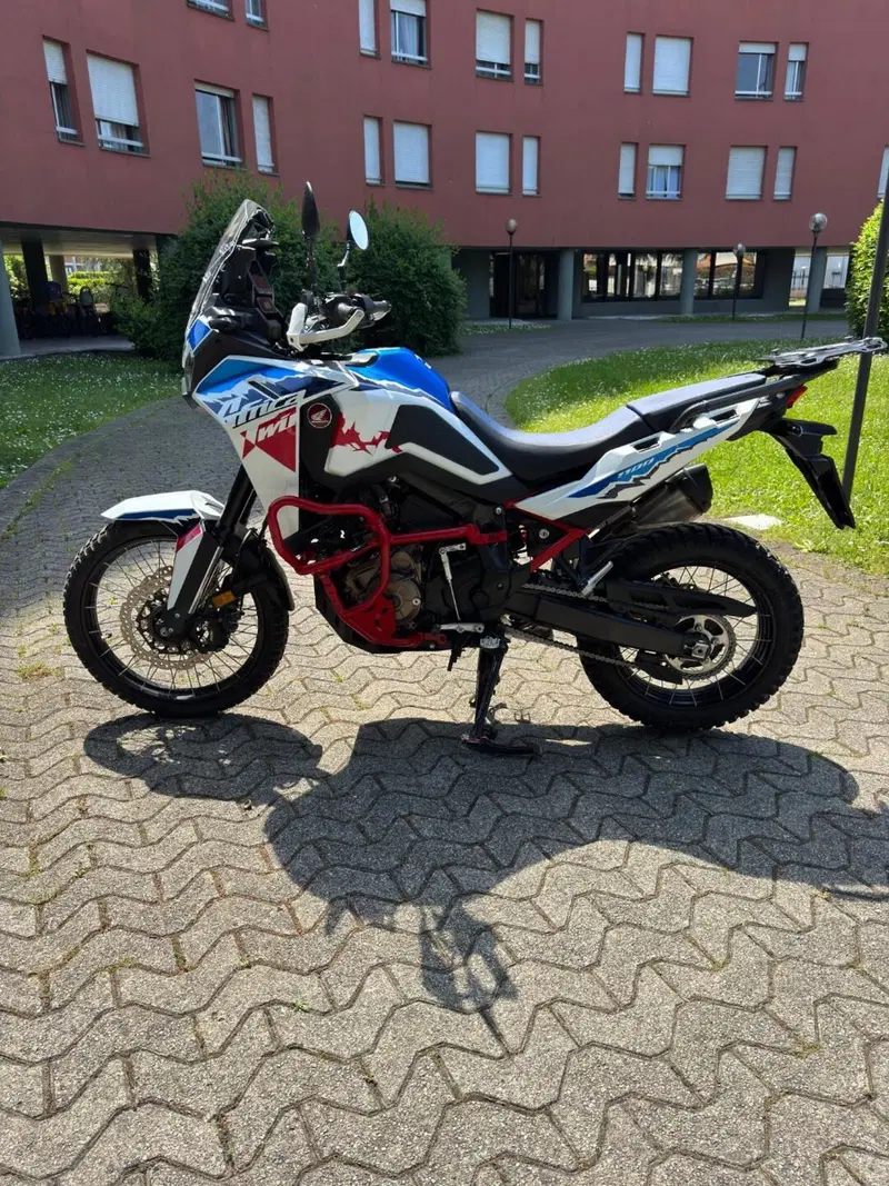 Honda Africa Twin CRF 1100L ES (2024 - 26)