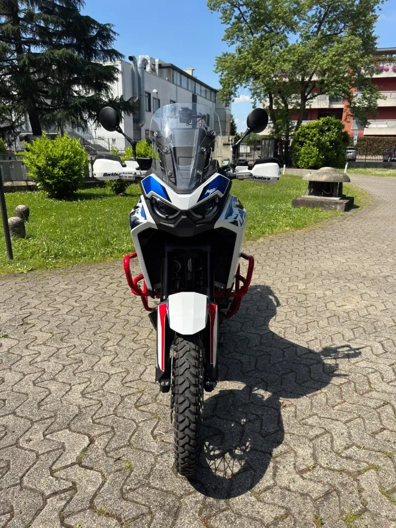 Honda Africa Twin CRF 1100L ES (2024 - 26) (5)