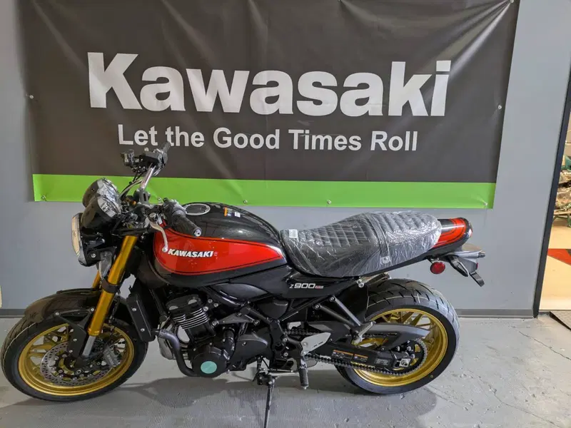 Kawasaki Z 900 RS SE (2026) (4)