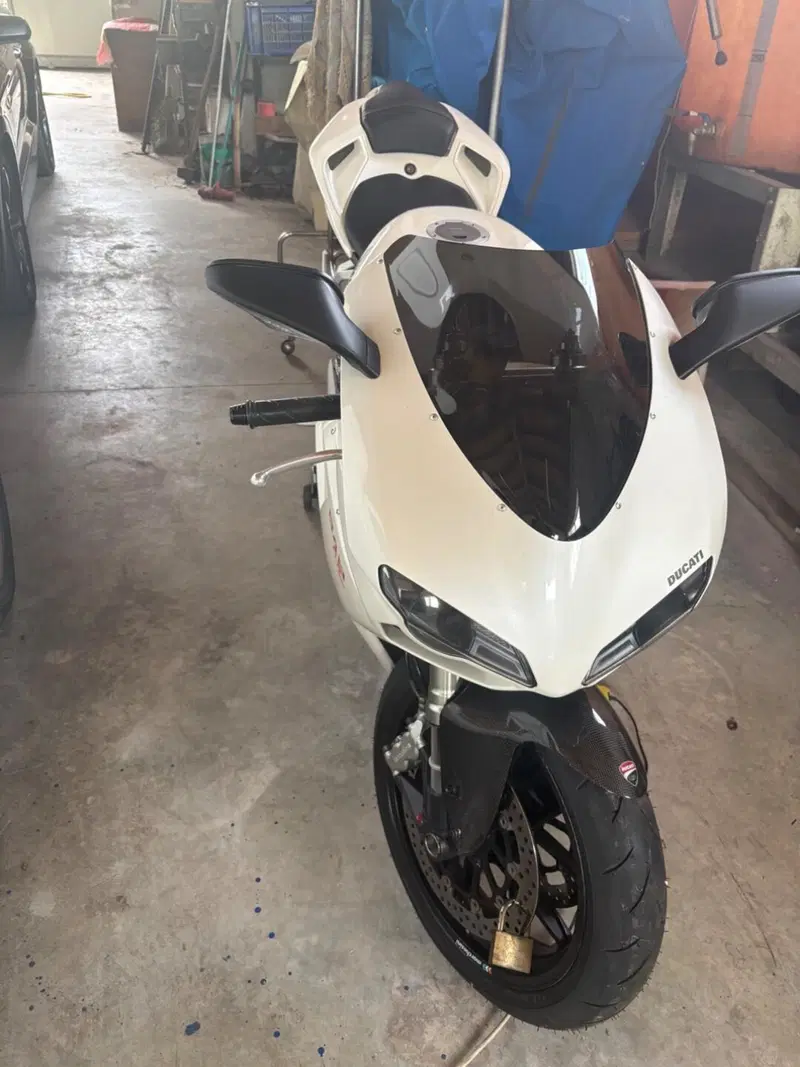 Ducati 848 (2007 - 13) (2)
