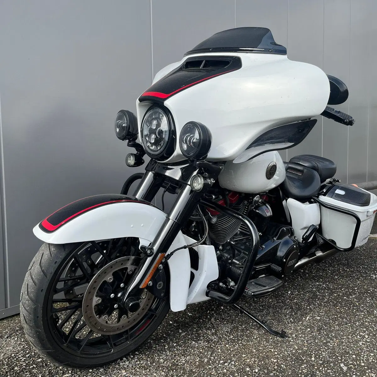 Harley-Davidson 117 Street Glide (2021) - FLHXSE (18)
