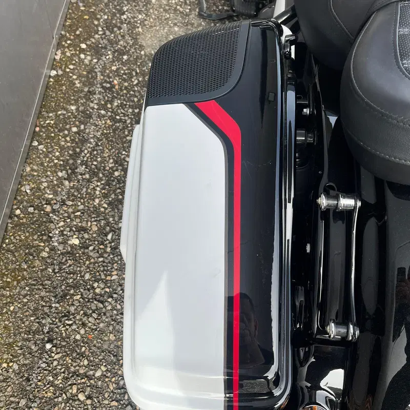 Harley-Davidson 117 Street Glide (2021) - FLHXSE (25)