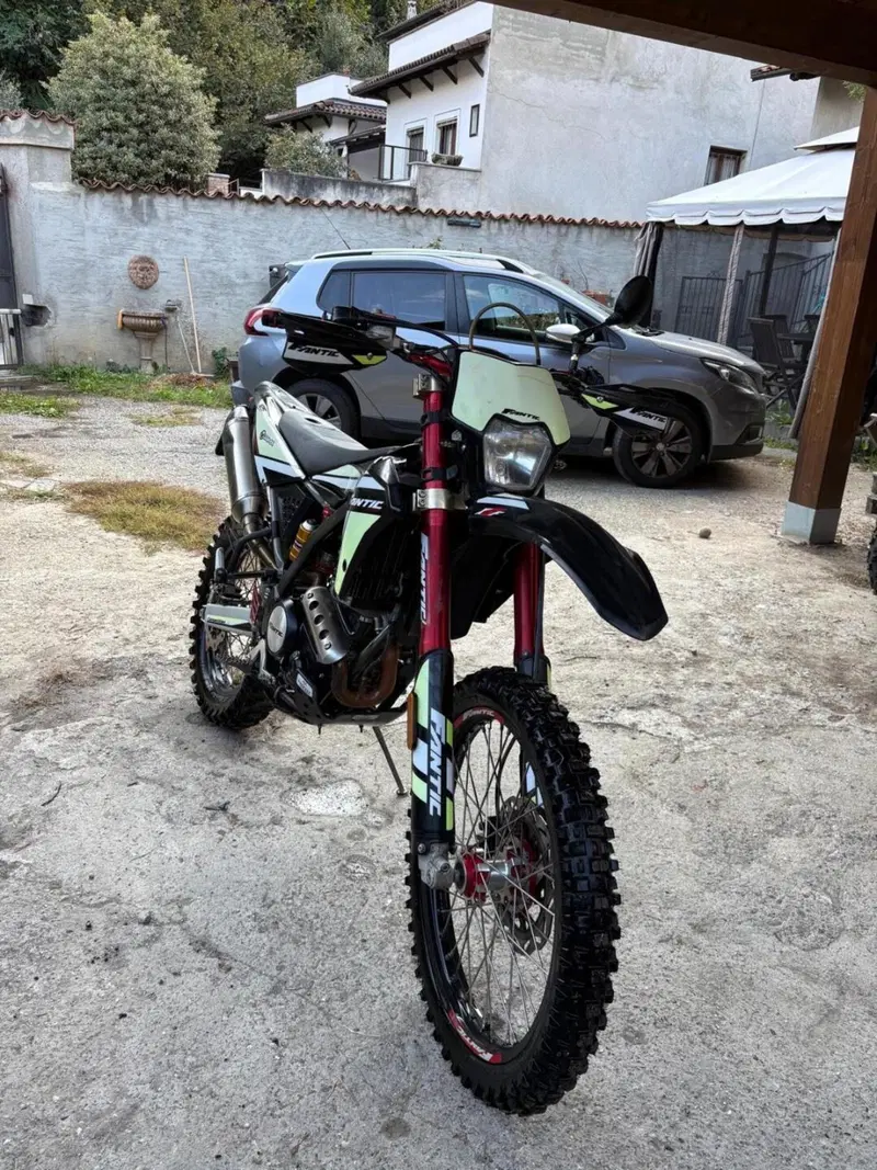 Fantic Motor XEF 125 Performance 4T (2022)