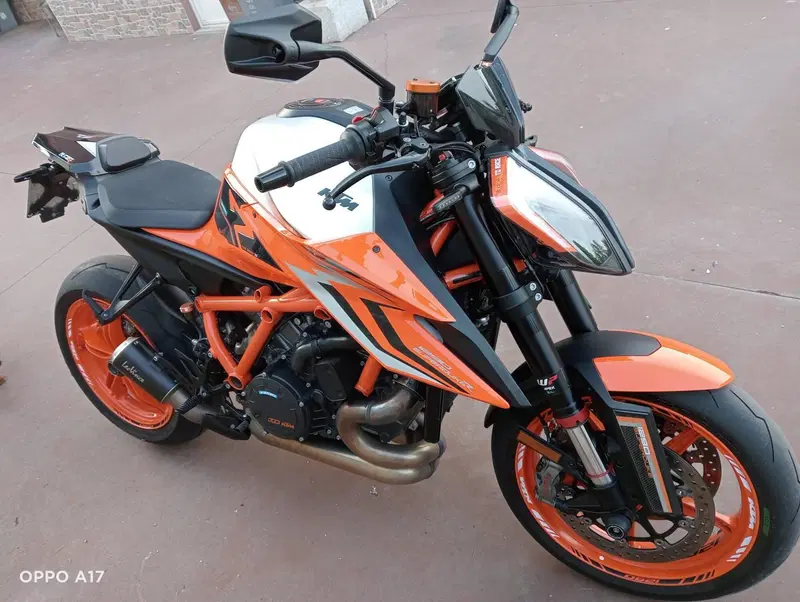 KTM 1290 Super Duke R (2022 - 23) (2)