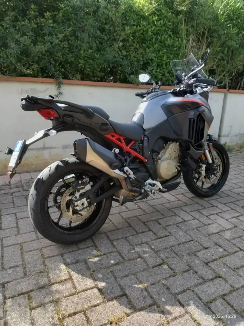 Ducati Multistrada V4 S Grand Tour (2024) (2)