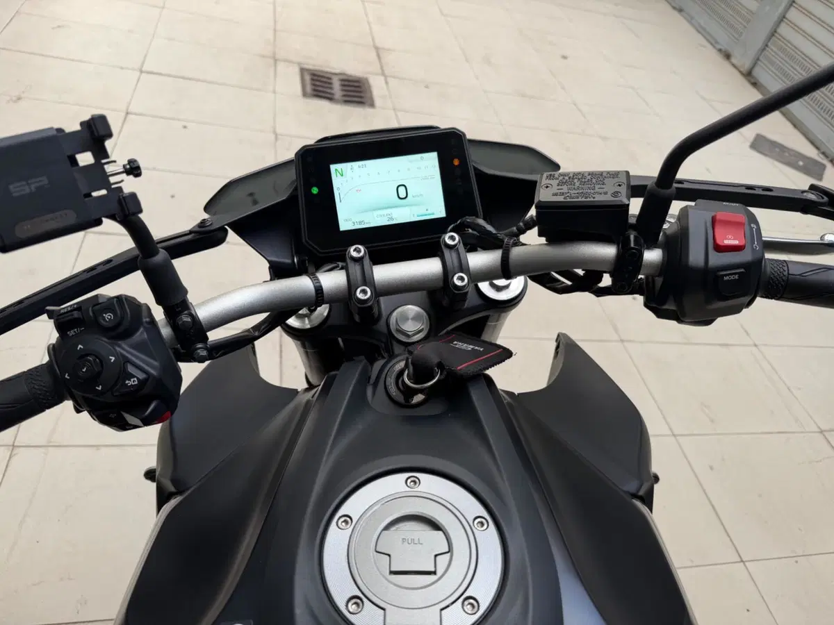 Yamaha MT-07 Y-AMT (2025 - 26) (5)
