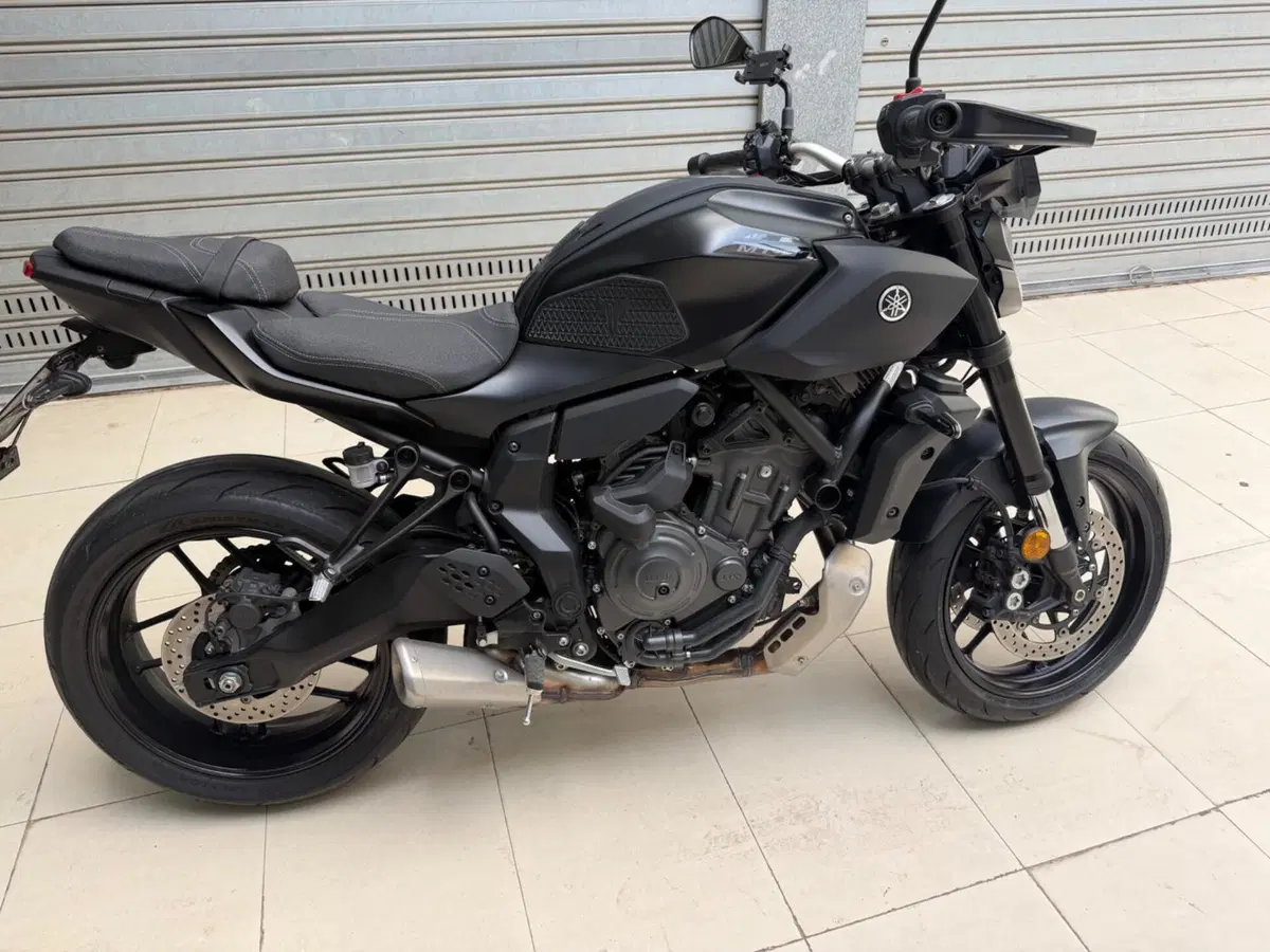 Yamaha MT-07 Y-AMT (2025 - 26) (2)