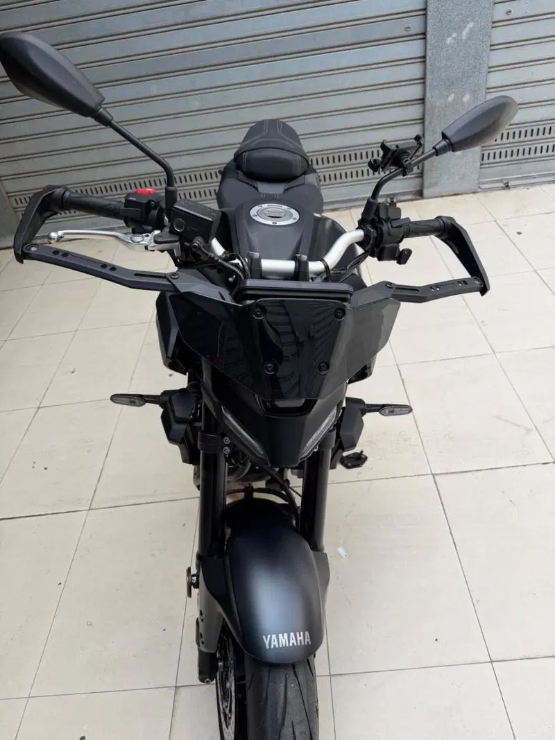 Yamaha MT-07 Y-AMT (2025 - 26) (7)