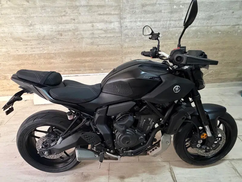 Yamaha MT-07 Y-AMT (2025 - 26)