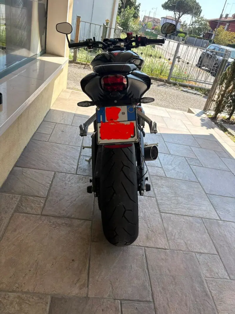 Triumph Street Triple R (2017 - 20) (4)