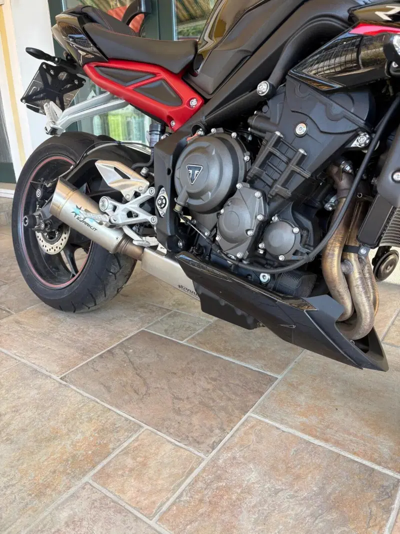 Triumph Street Triple R (2017 - 20) (7)