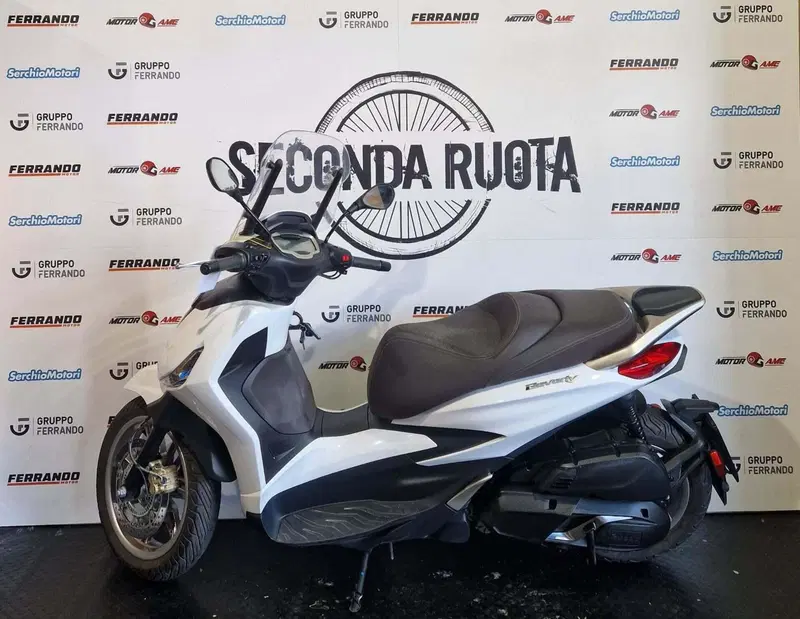 Piaggio Beverly 400 ABS-ASR (2021 - 24) (2)