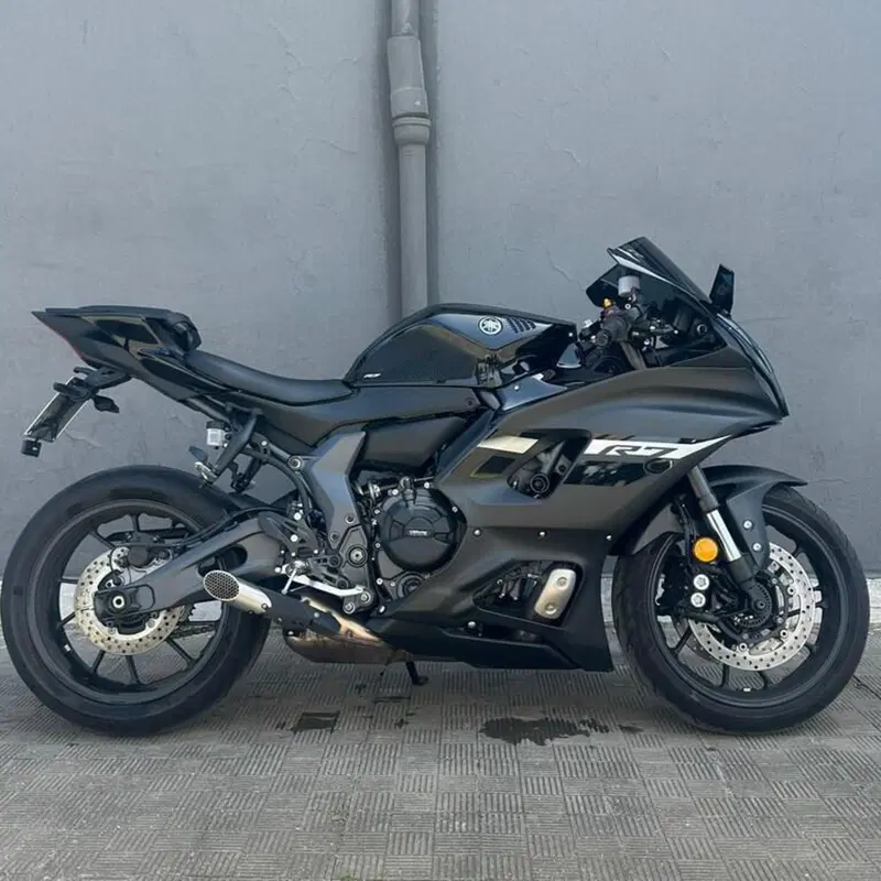 Yamaha YZF R7 (2021 - 25)
