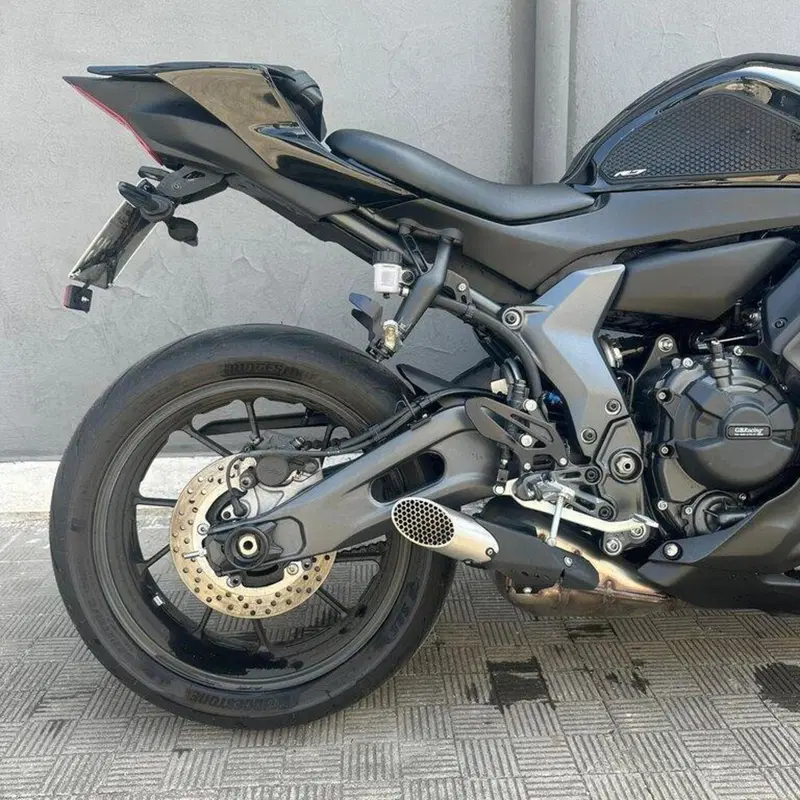Yamaha YZF R7 (2021 - 25) (2)