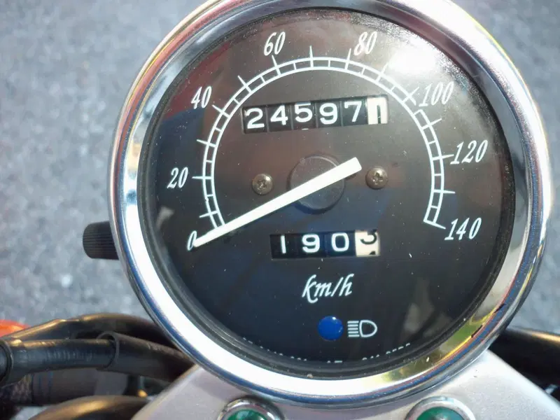 Suzuki Marauder GZ 250 (4)