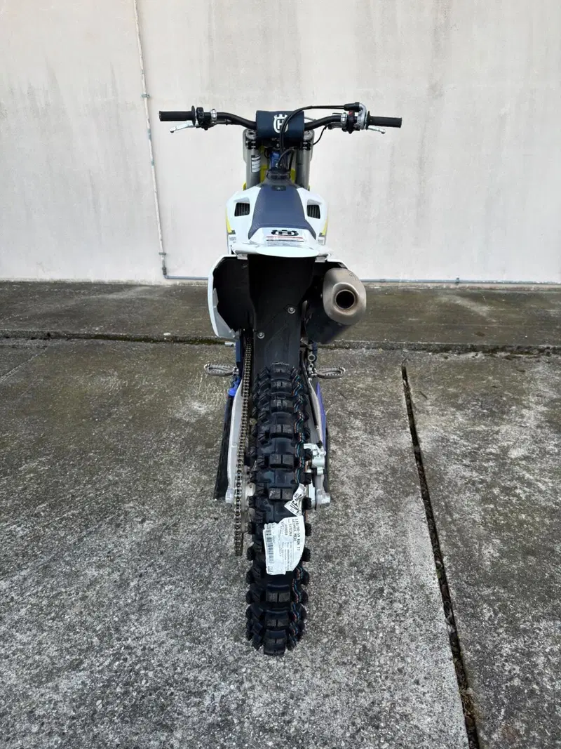Husqvarna FC 250 (2025) (3)
