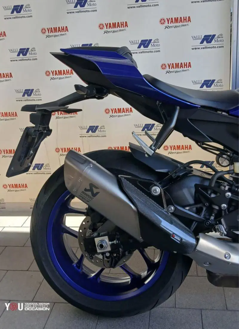 Yamaha YZF R1 (2020 - 25) (6)