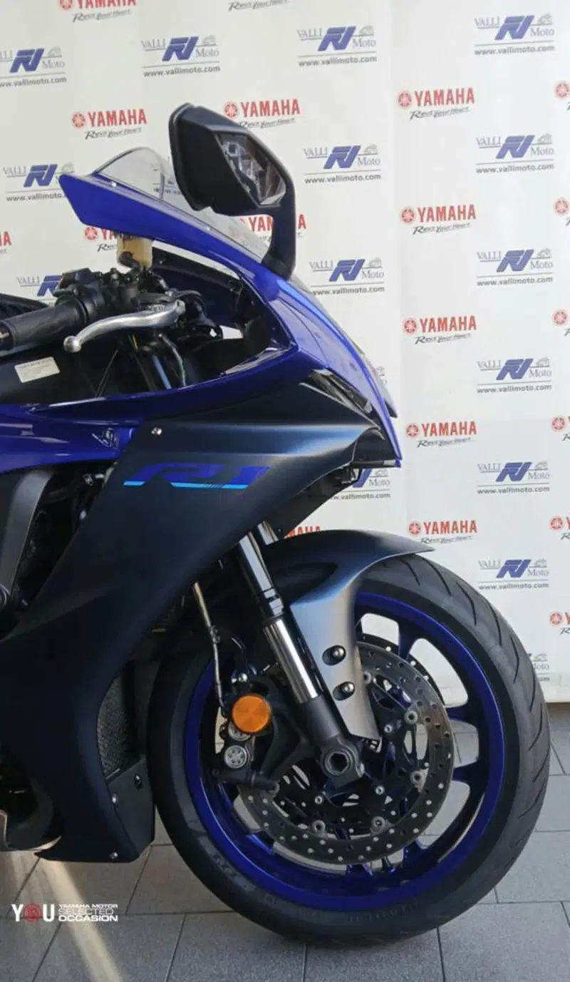 Yamaha YZF R1 (2020 - 25) (5)