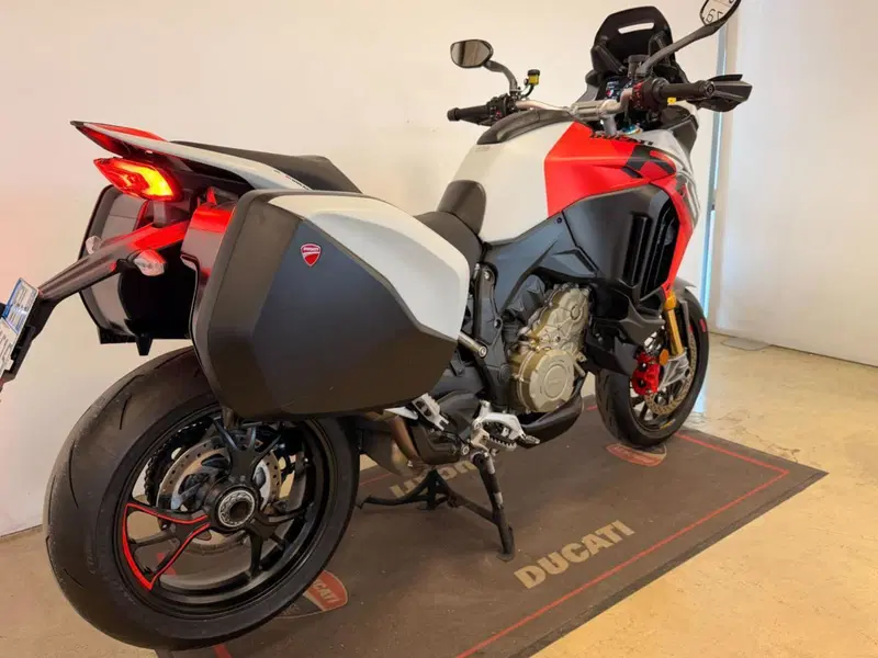 Ducati Multistrada V4 RS (2024 - 25) (7)