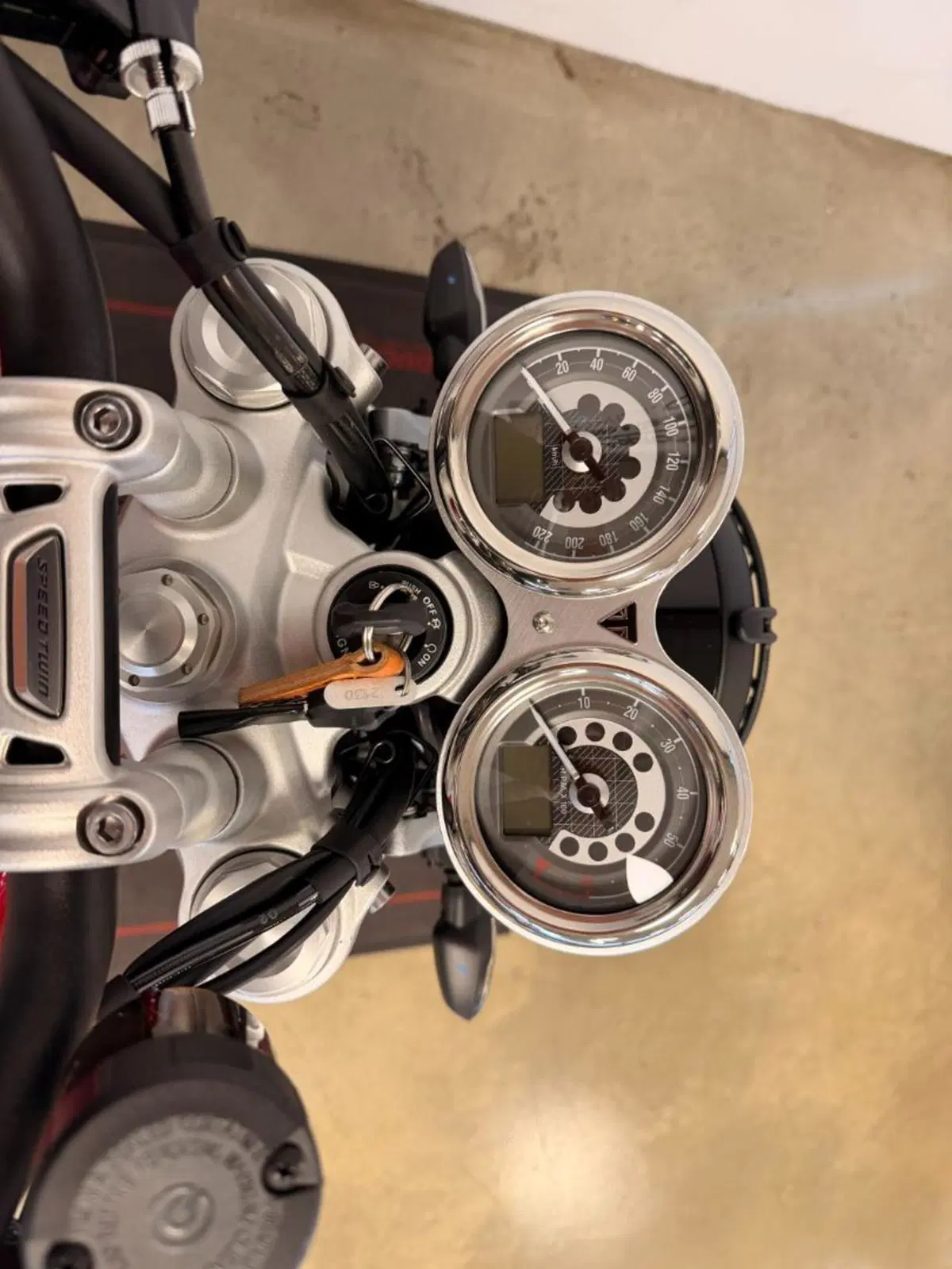 Triumph Speed Twin 1200 (2021 - 24) (14)