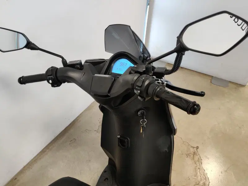 Seat MÓ 125 (2021 - 26) (9)