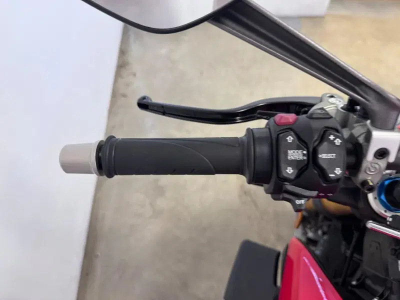 Ducati Streetfighter V4 1100 S (2021 - 22) (13)