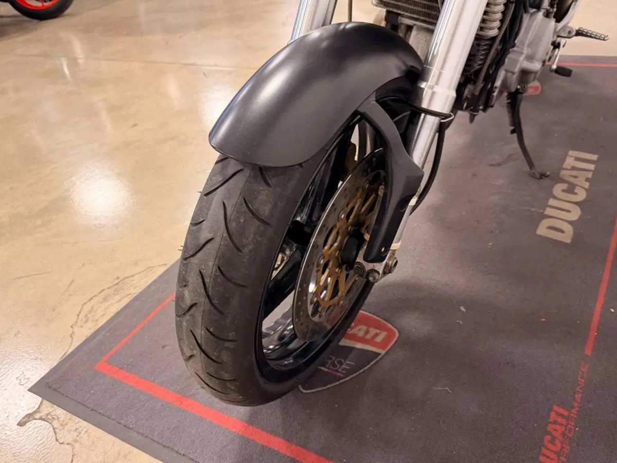 Ducati Monster 750 (1996 - 02) (3)