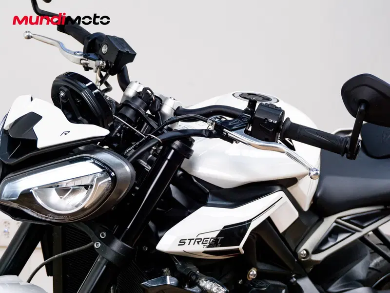 Triumph Street Triple 765 R (2023 - 26) (15)