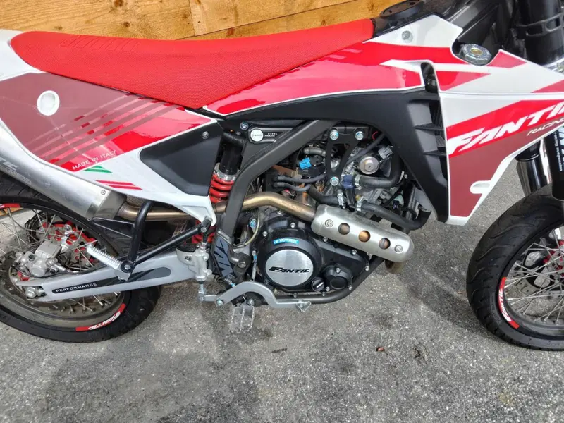Fantic Motor XMF 125 Motard Competition 4T (2023 - 24) (11)