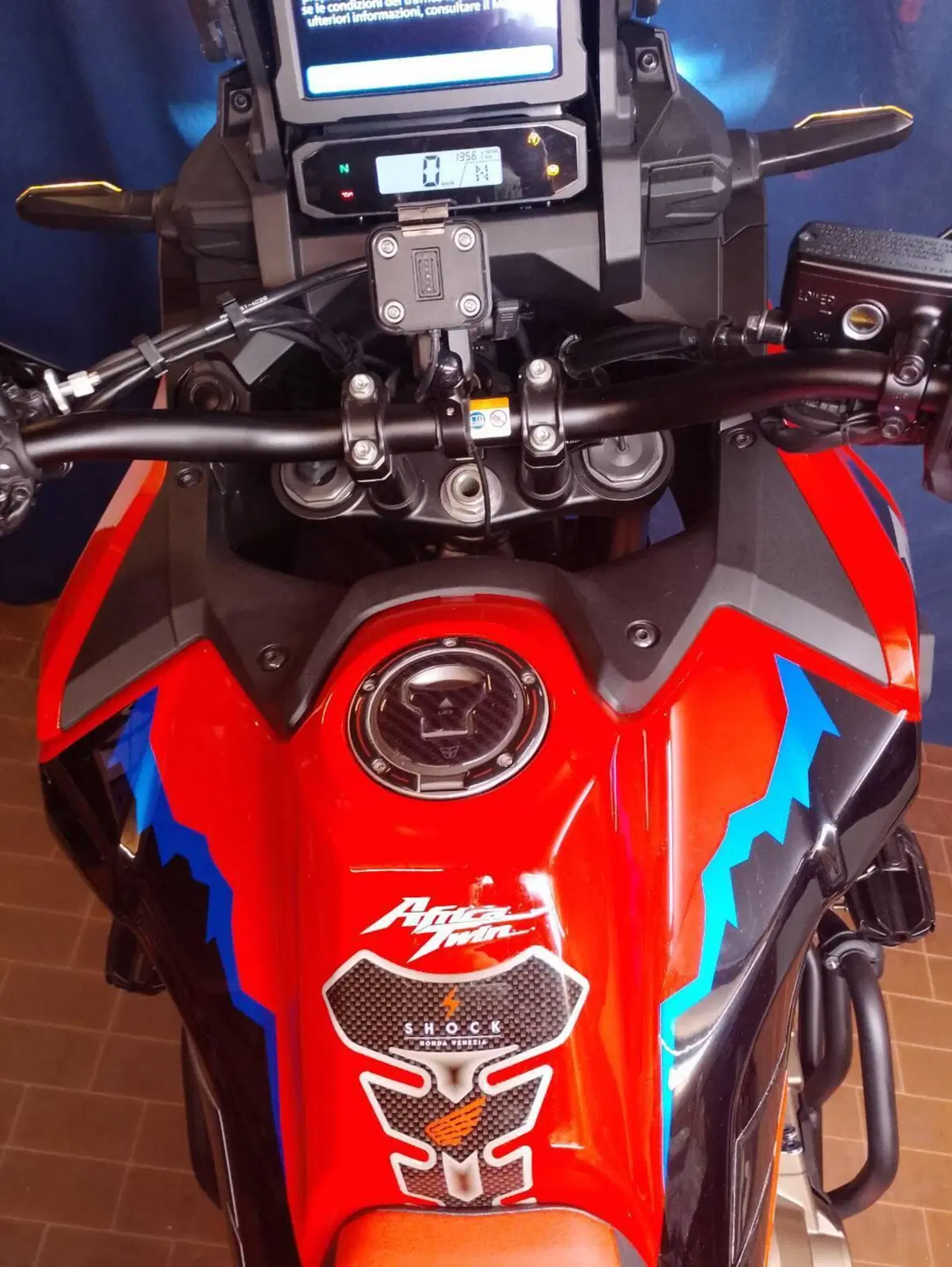 Honda Africa Twin CRF 1100L ES DCT (2024 - 26) (8)