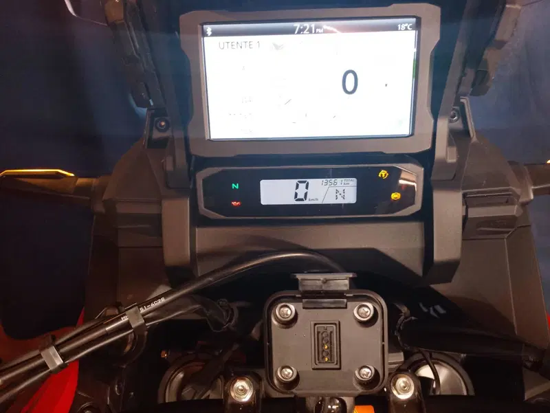 Honda Africa Twin CRF 1100L ES DCT (2024 - 26) (9)