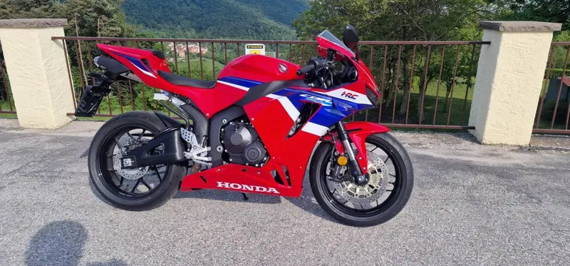 Honda CBR 600 RR (2024 - 26) (2)