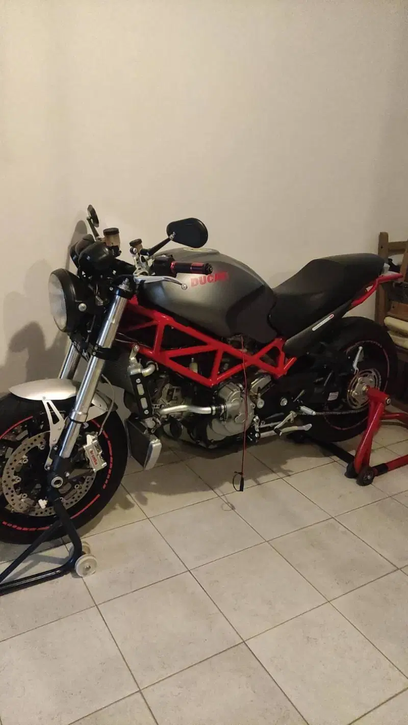 Ducati Monster S4R Testastretta (3)