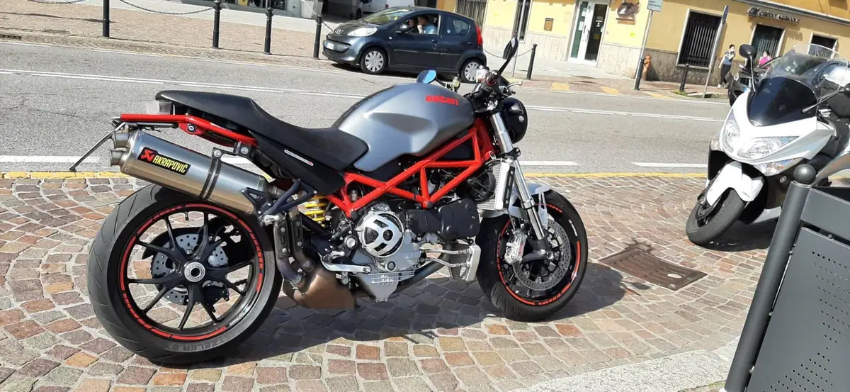 Ducati Monster S4R Testastretta