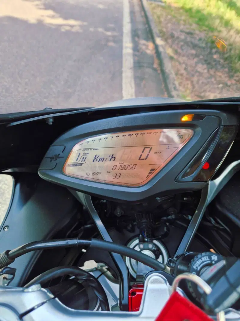 MV Agusta F3 800 EAS (2013 - 15) (6)