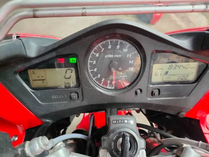 Honda VFR 800 (2002 - 05) (2)